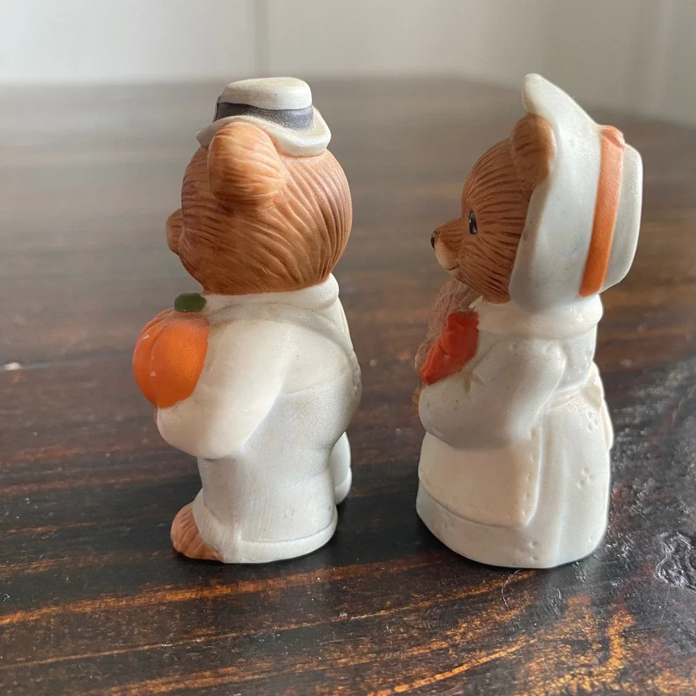 Vintage Homco 5312 Thanksgiving Pilgrim Bear Figurines Pumpkin Turkey‎ Set of 2